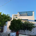Michail Karpathos アパート *