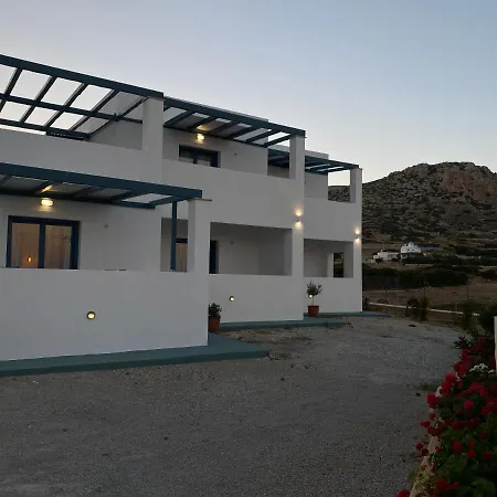 Michail Karpathos * אפיארטיס